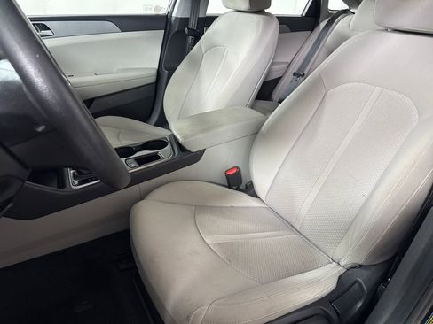 Used 2018 Hyundai Sonata SE image 11