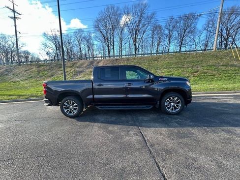 Used 2022 Chevrolet Silverado 1500 RST w/ Convenience Package II image 8