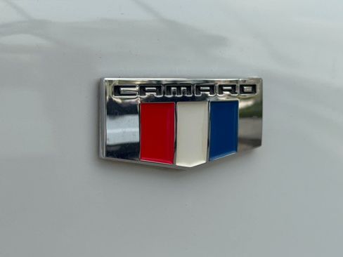 Certified 2021 Chevrolet Camaro LT RWD image 32
