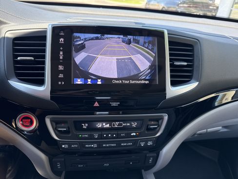 Used 2017 Honda Pilot Touring image 18