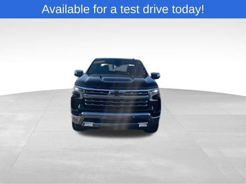 Used 2023 Chevrolet Silverado 1500 LTZ w/ LTZ Premium Package image 3