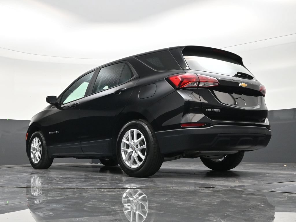 Used 2024 Chevrolet Equinox LS w/ Driver Confidence II Package FWD image 19