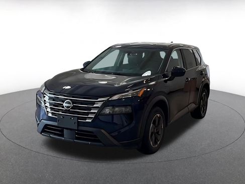 Used 2025 Nissan Rogue SV image 8