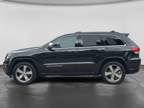 Used 2016 Jeep Grand Cherokee Overland w/ Advanced Technology Group AWD/4WD image 4