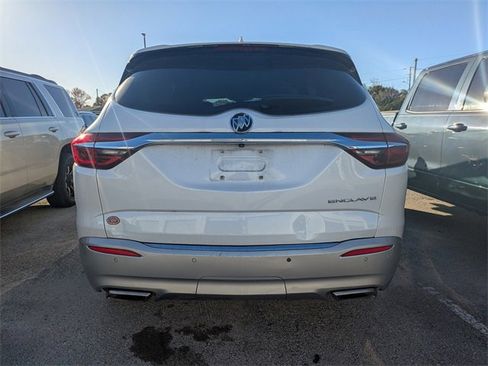 Used 2019 Buick Enclave Essence w/ LPO, Sport Appearance Package image 3