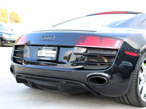 Used 2010 Audi R8 V10 image 10