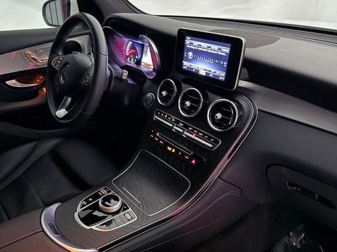 Used 2019 Mercedes-Benz GLC 300 4MATIC w/ Premium Package image 25