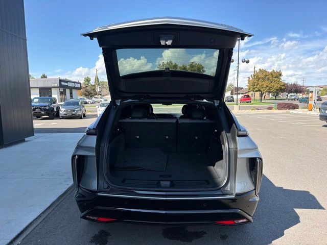 Used 2024 Cadillac Lyriq Tech AWD/4WD image 8