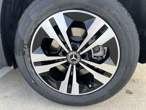 Certified 2025 Mercedes-Benz GLB 250 image 12