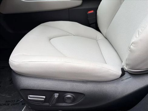 New 2026 Toyota Grand Highlander XLE image 12