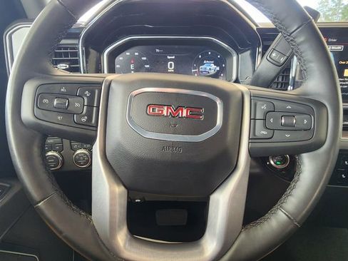 Used 2025 GMC Sierra 1500 SLT AWD/4WD image 30