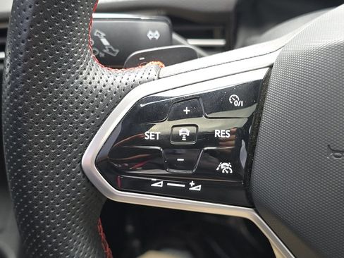 Used 2024 Volkswagen GTI SE FWD image 29