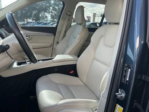 Certified 2024 Volvo XC90 B5 Core w/ Protection Package Premier AWD/4WD image 14