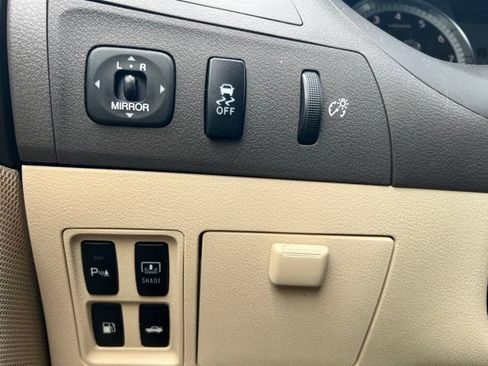 Used 2011 Lexus ES 350 FWD image 19