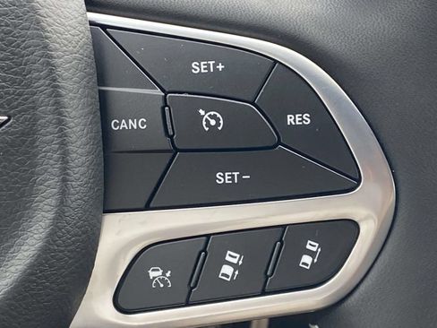 New 2026 Chrysler Pacifica Select FWD image 27