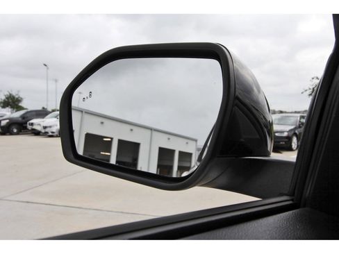 Used 2021 Ford Explorer Limited w/ Equipment Group 301A AWD/4WD image 10