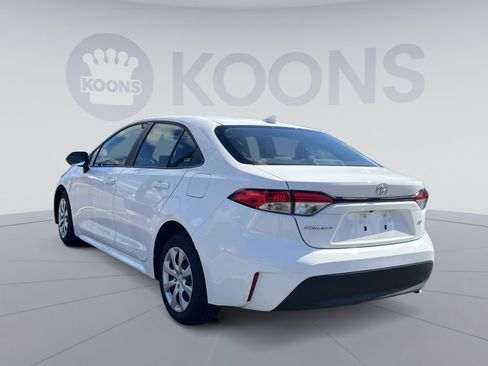 Used 2025 Toyota Corolla LE image 4