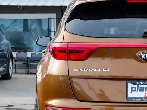 Used 2019 Kia Sportage LX FWD image 50