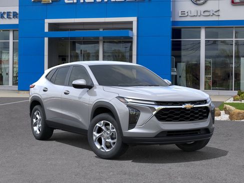 New 2026 Chevrolet Trax LS image 7