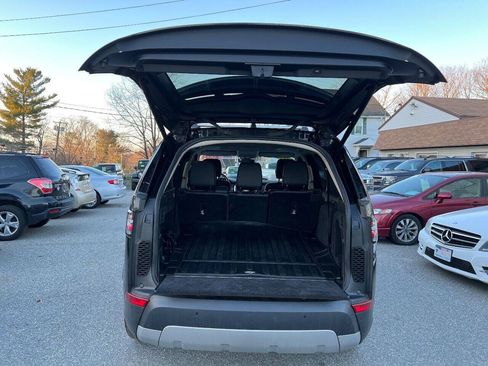 Used 2017 Land Rover Discovery HSE AWD/4WD image 17