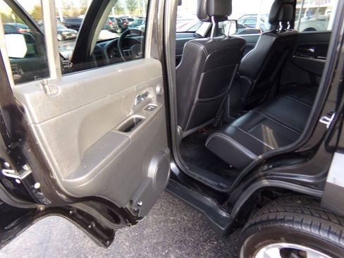 Used 2012 Jeep Liberty Limited Jet w/ Comfort/Convenience Group AWD/4WD image 11