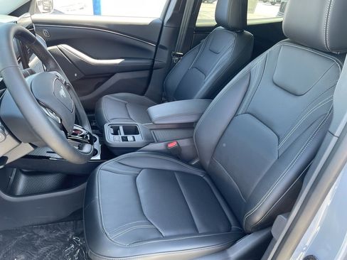 New 2025 Ford Mustang Mach-E Premium image 9