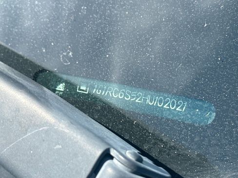 Used 2017 Chevrolet Volt LT w/ Comfort Package image 3