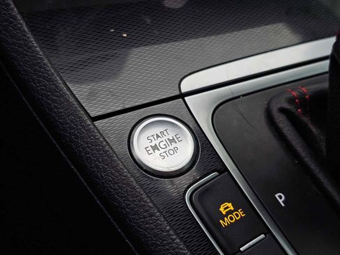 Used 2015 Volkswagen GTI Autobahn w/ Lighting Package (SEL) image 26