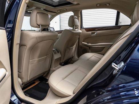 Used 2014 Mercedes-Benz E 350 4MATIC Sedan image 38