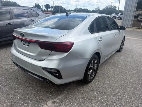 Used 2019 Kia Forte LXS FWD image 7