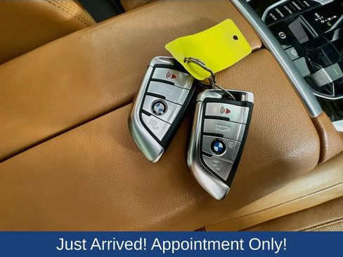 Used 2020 BMW X7 xDrive40i w/ Premium Package AWD/4WD image 44