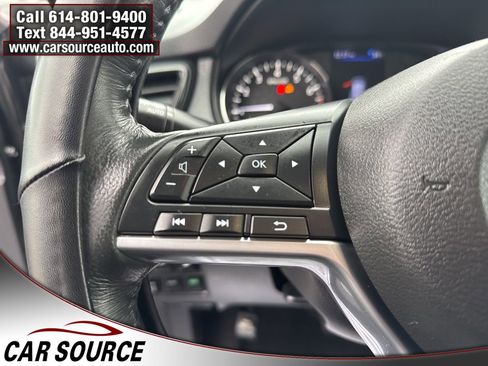 Used 2018 Nissan Rogue SV w/ Premium Package image 23