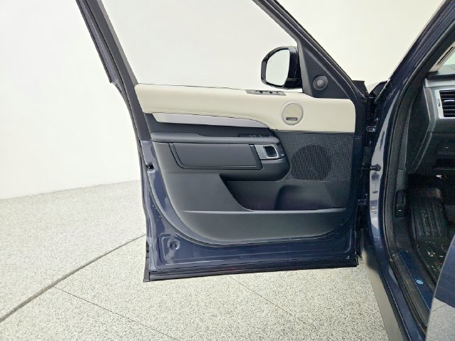 New 2026 Land Rover Discovery Limited Edition AWD/4WD image 27