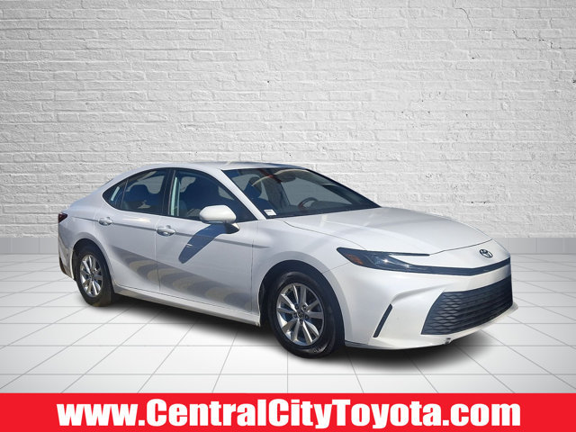 Used 2025 Toyota Camry LE FWD image 1