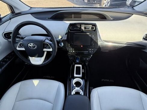 Used 2016 Toyota Prius Four Touring w/ Premium Convenience Package image 25