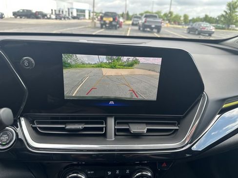New 2025 Chevrolet Trax ACTIV w/ Sunroof Package image 17