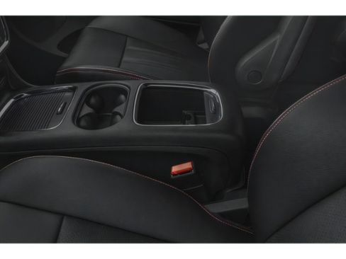Used 2019 Dodge Grand Caravan SE w/ UConnect Hands-Free Group image 18