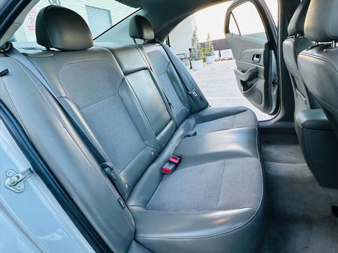 Used 2016 Chevrolet Malibu LT image 19