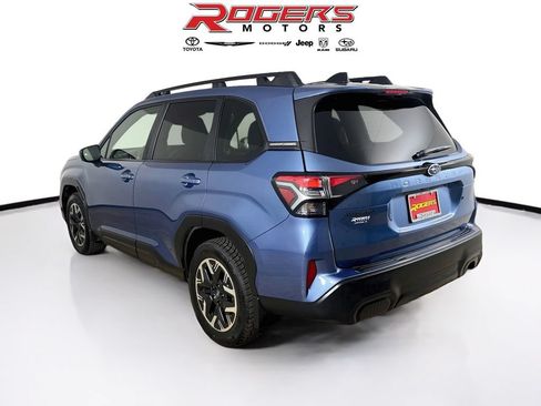 Certified 2025 Subaru Forester Premium w/ Convenience Package #1 AWD/4WD image 6