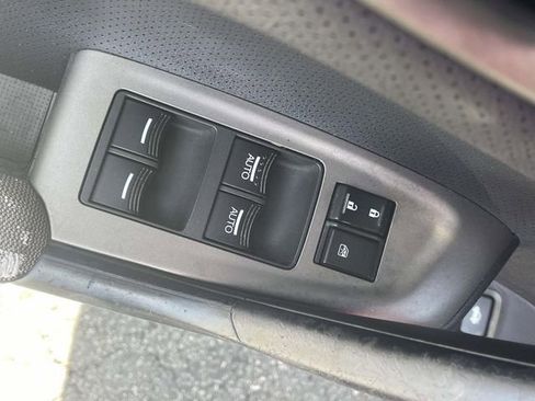 Used 2010 Acura TSX V6 Sedan image 14