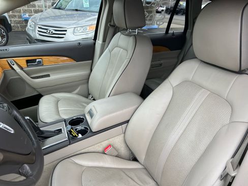 Used 2013 Lincoln MKX AWD image 12