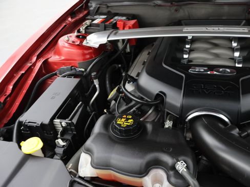 Used 2013 Ford Mustang GT Premium w/ Comfort Pkg RWD image 16