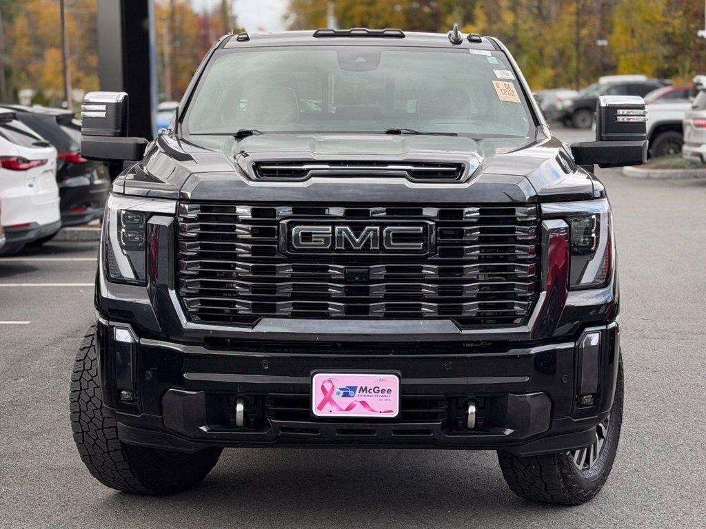 Used 2024 GMC Sierra 2500 Denali Ultimate AWD/4WD image 2