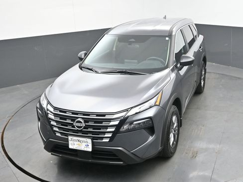 Certified 2025 Nissan Rogue S image 33