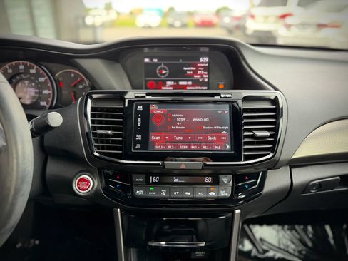 Used 2017 Honda Accord EX-L image 12