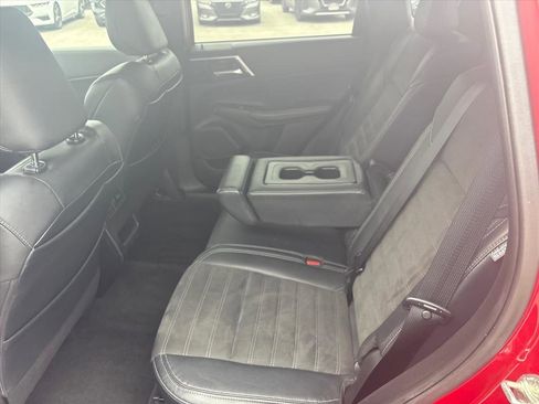 Used 2023 Mitsubishi Outlander SE image 37