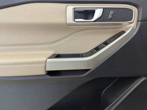 Certified 2024 Ford Explorer XLT w/ Equipment Group 202A image 13