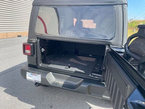 New 2026 Jeep Wrangler Sport S image 19