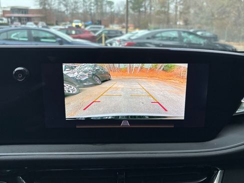 Used 2025 Buick Envista Sport Touring image 17