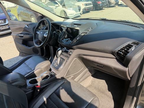 Used 2016 Ford Escape Titanium w/ Equipment Group 301A FWD image 17